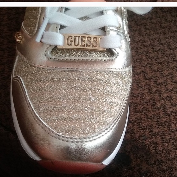 Guess Gold Sneakers. Size 9 - Picture 4 of 7